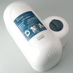 EPIRB E100G v/ sj&aacute;lv&uacute;tloysandi h&uacute;sa